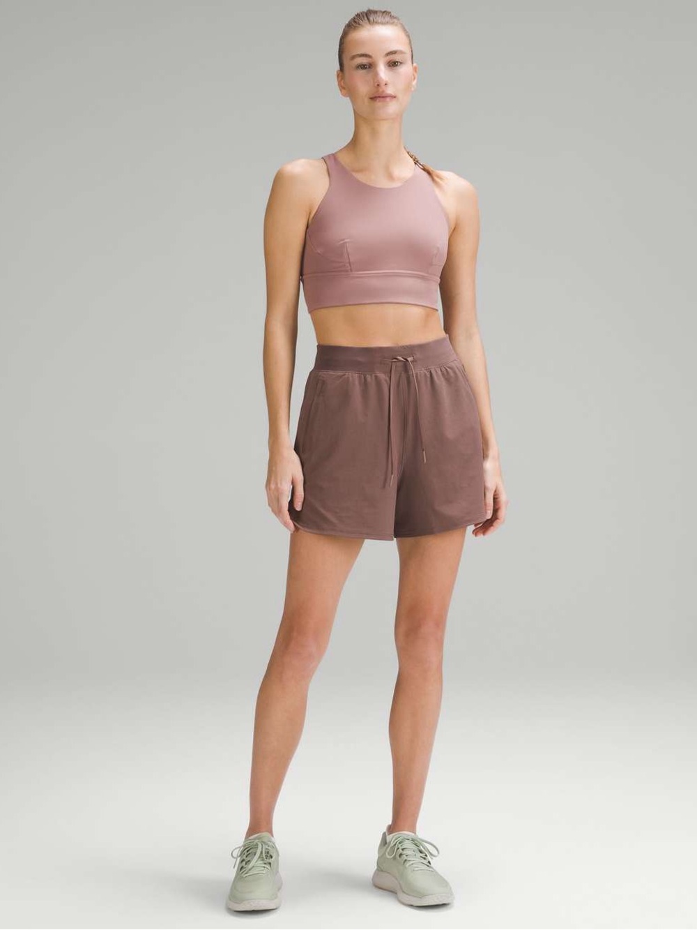 Lululemon License to Train High-Rise Short 4"
Dark Oxide size 6